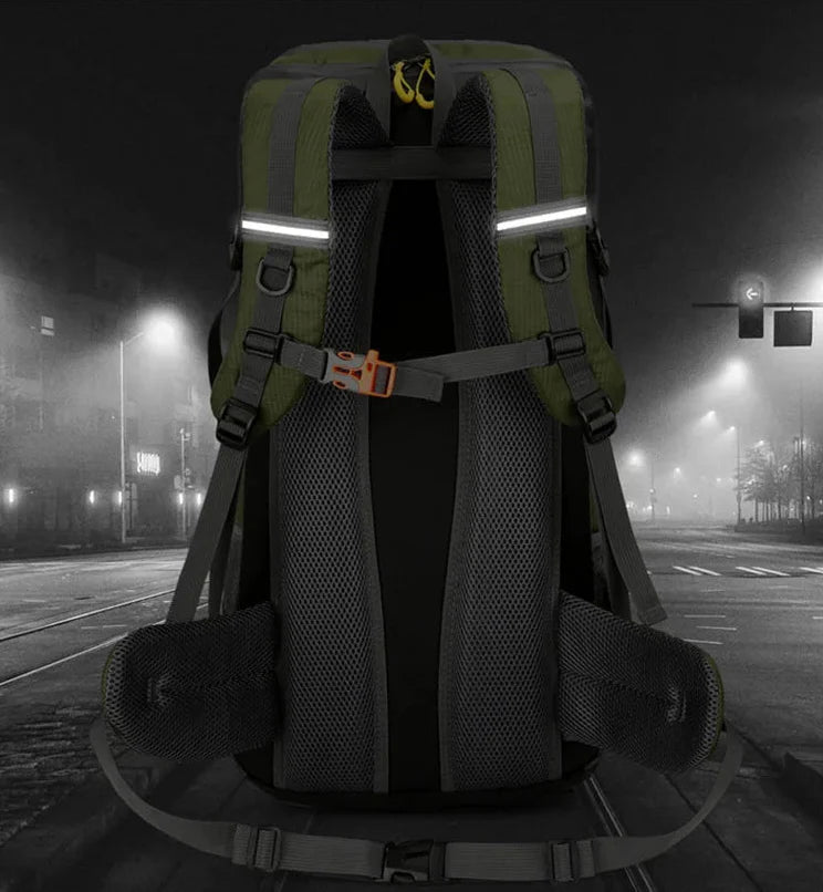 Sac De Randonnée 50L Léger – Dos Ventilé, Nylon Déperlant & Portage Confort - TrekShell 50