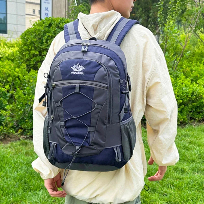 Sac de randonnée Imperméable Déperlant Léger, Confortable et Pratique 35L - StormLite 35