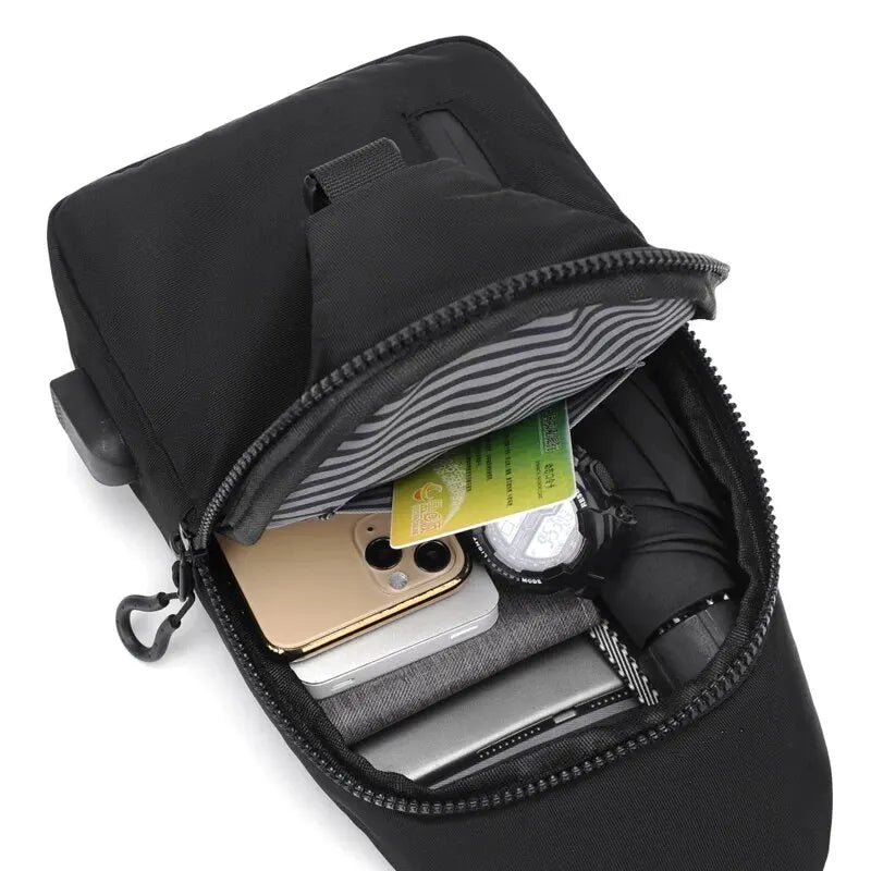 Sacoche Randonnée Bandoulière Déperlante avec Port USB — Nylon Oxford Résistant - TrailVolt